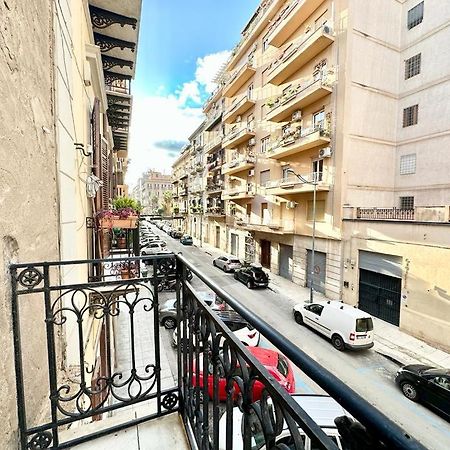 Ferienwohnung Palazzo La Zagara Palermo Exterior foto